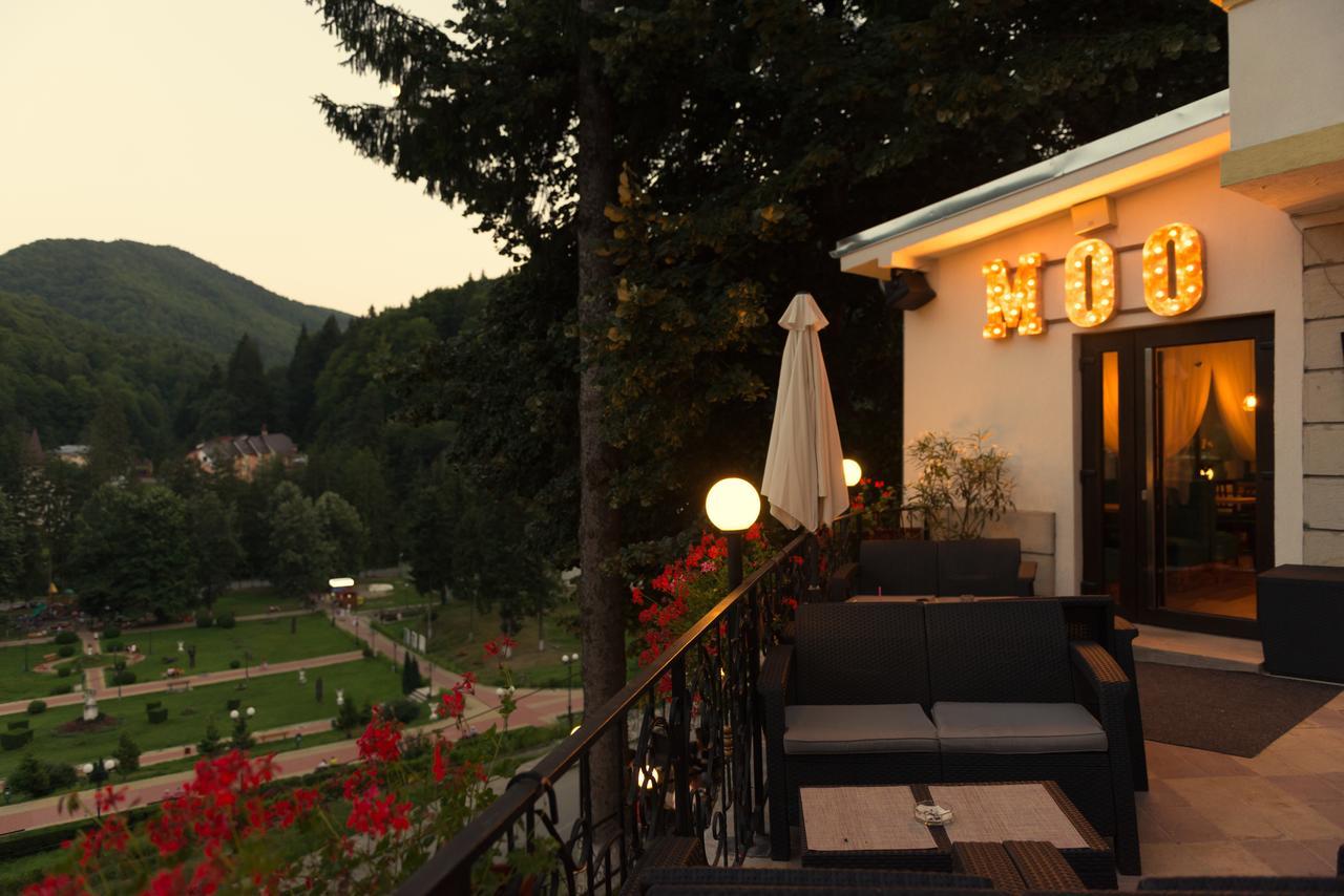 Vila Rica Hotel Slanic Moldova Exterior photo